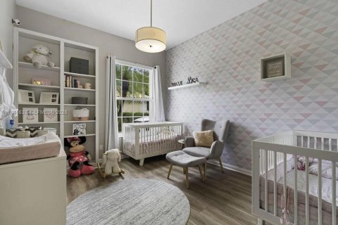 House in West Palm Beach, Florida 4 bedrooms, 193.61 sq.m. № 2004523 - photo 13