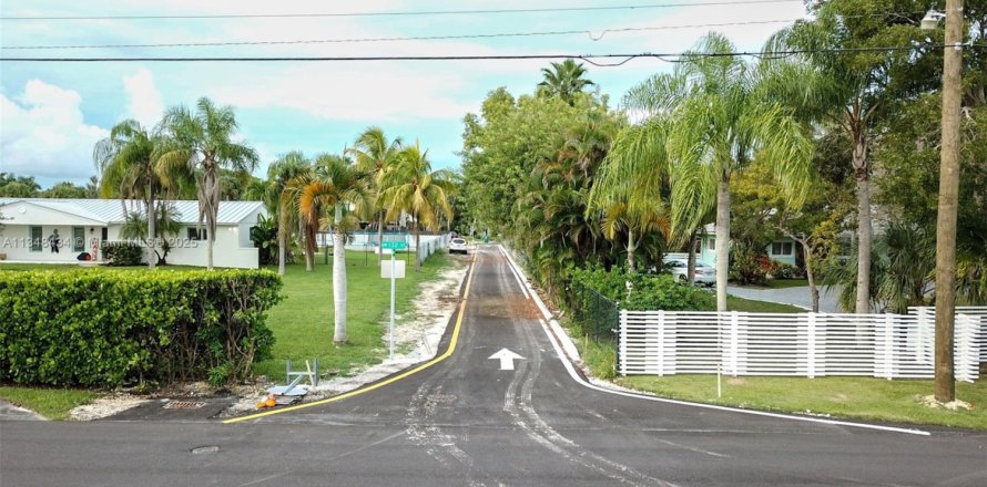 Terreno en Miami, Florida № 1728892