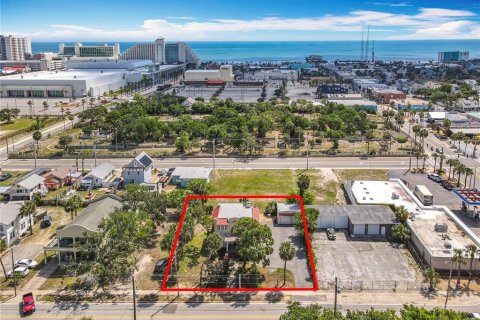 Commercial property in Daytona Beach, Florida 248.23 sq.m. № 1724840 - photo 1