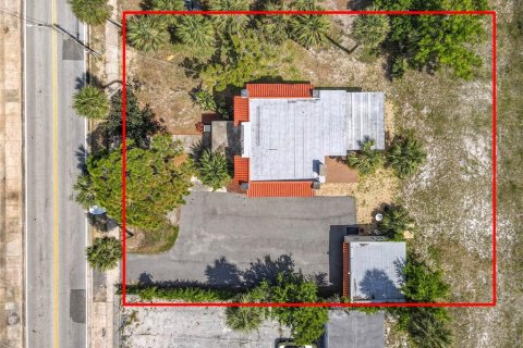 Commercial property in Daytona Beach, Florida 248.23 sq.m. № 1724840 - photo 2