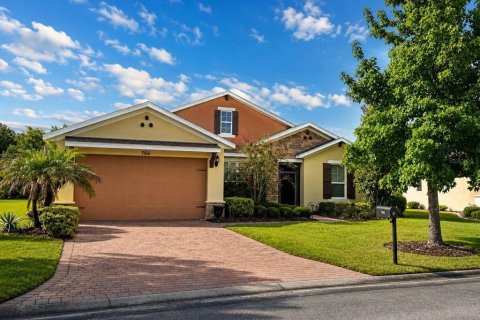 House in Kissimmee, Florida 3 bedrooms, 215.53 sq.m. № 2210007 - photo 2