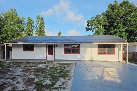 Villa ou maison à New Port Richey, Floride 3 chambres, 128.76 m2 № 2215490