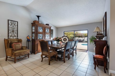 Villa ou maison à vendre à Miami, Floride: 4 chambres, 194.91 m2 № 1976029 - photo 7