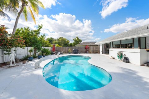 Villa ou maison à vendre à Miami, Floride: 4 chambres, 194.91 m2 № 1976029 - photo 25