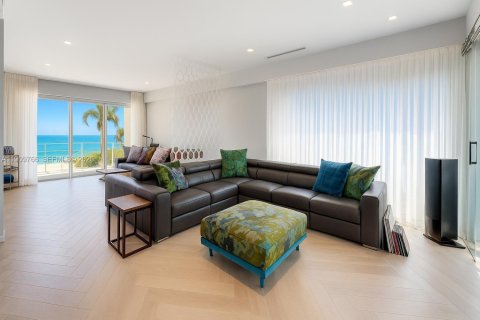 Copropriété à vendre à Hallandale Beach, Floride: 2 chambres, 132.11 m2 № 1976972 - photo 3