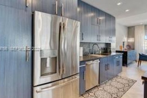 Copropriété à vendre à Hallandale Beach, Floride: 2 chambres, 132.11 m2 № 1976972 - photo 14