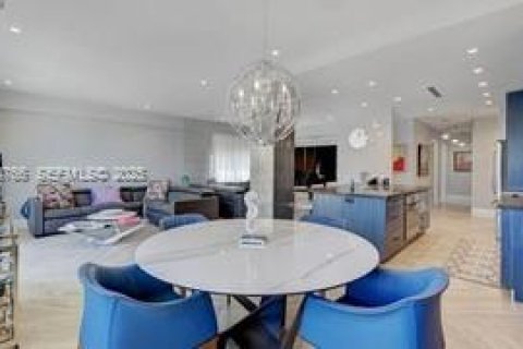 Copropriété à vendre à Hallandale Beach, Floride: 2 chambres, 132.11 m2 № 1976972 - photo 6