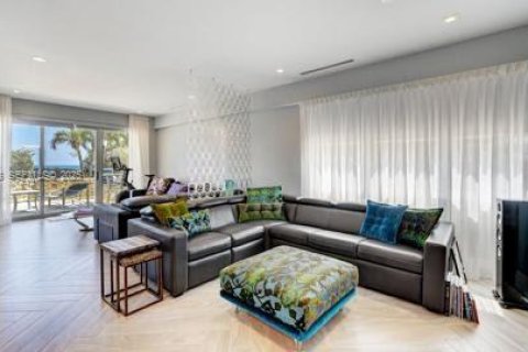 Copropriété à vendre à Hallandale Beach, Floride: 2 chambres, 132.11 m2 № 1976972 - photo 4