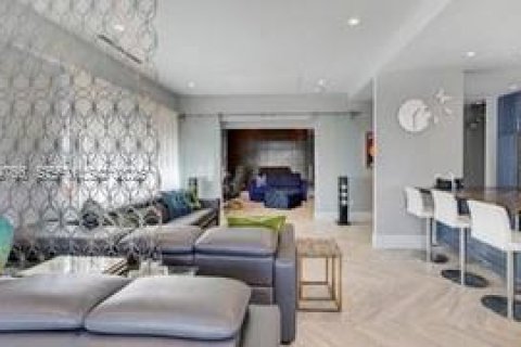 Copropriété à vendre à Hallandale Beach, Floride: 2 chambres, 132.11 m2 № 1976972 - photo 17