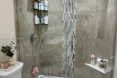 Купить виллу или дом в Майами-Гарденс, Флорида 4 спальни, 112.23м2, № 2033004 - фото 22