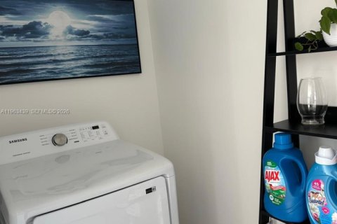 Купить виллу или дом в Майами-Гарденс, Флорида 4 спальни, 112.23м2, № 2033004 - фото 29