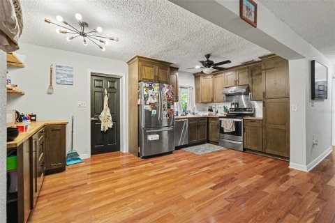 House in Saint Petersburg, Florida 3 bedrooms, 275.36 sq.m. № 2393399 - photo 9