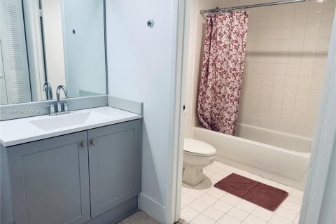 Copropriété à vendre à Aventura, Floride: 2 chambres, 102.19 m2 № 1950766 - photo 15