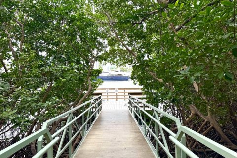 Copropriété à vendre à Aventura, Floride: 2 chambres, 102.19 m2 № 1950766 - photo 22