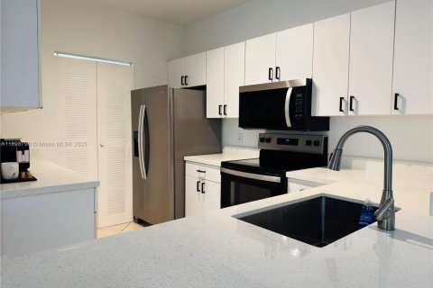 Copropriété à vendre à Aventura, Floride: 2 chambres, 102.19 m2 № 1950766 - photo 4