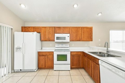 House in Land O' Lakes, Florida 3 bedrooms, 124.49 sq.m. № 2381356 - photo 8