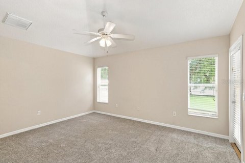 House in Land O' Lakes, Florida 3 bedrooms, 124.49 sq.m. № 2381356 - photo 10