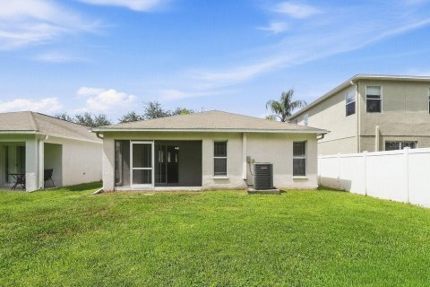 House in Land O' Lakes, Florida 3 bedrooms, 124.49 sq.m. № 2381356 - photo 16