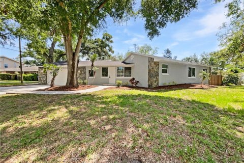 House in Saint Petersburg, Florida 4 bedrooms, 145.95 sq.m. № 1747598 - photo 26
