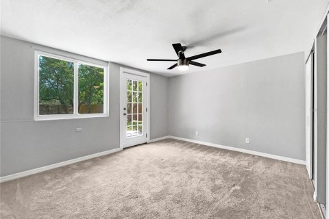 House in Saint Petersburg, Florida 4 bedrooms, 145.95 sq.m. № 1747598 - photo 12