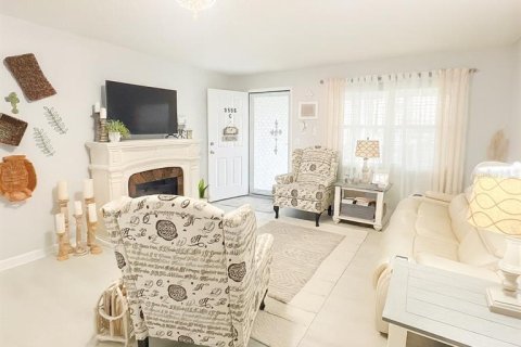 House in Ocala, Florida 2 bedrooms, 156.73 sq.m. № 1919585 - photo 8