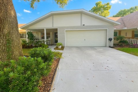 House in Ocala, Florida 2 bedrooms, 156.73 sq.m. № 1919585 - photo 3