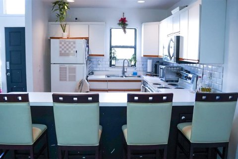 Condo in Haines City, Florida, 2 bedrooms  № 1771753 - photo 6