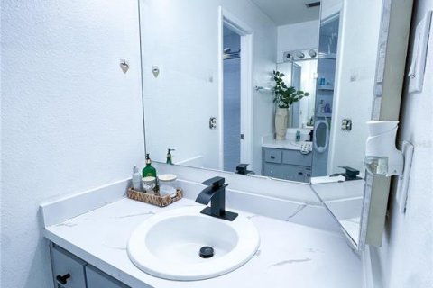 Condo in Haines City, Florida, 2 bedrooms  № 1771753 - photo 29