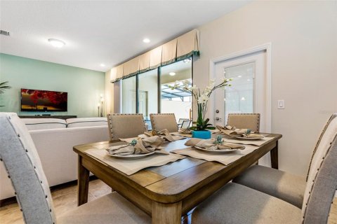 Adosado en venta en Kissimmee, Florida, 5 dormitorios, 210.42 m2 № 1614071 - foto 7