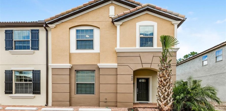 Townhouse in Kissimmee, Florida 5 bedrooms, 210.42 sq.m. № 1614071