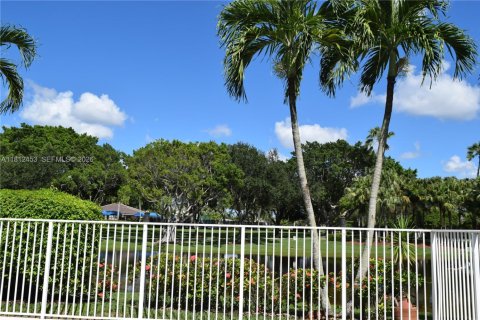 Villa ou maison à louer à Weston, Floride: 5 chambres, 361.76 m2 № 1770582 - photo 28