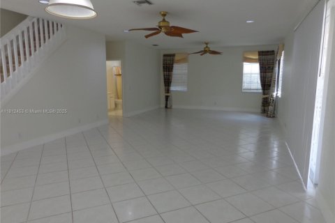 House in Weston, Florida 6 bedrooms, 361.76 sq.m. № 1770582 - photo 16