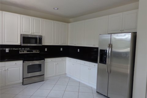 House in Weston, Florida 6 bedrooms, 361.76 sq.m. № 1770582 - photo 12