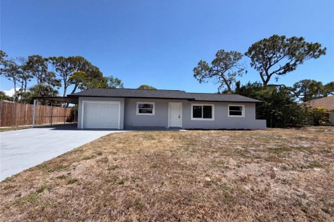 House in Venice, Florida 3 bedrooms, 101.91 sq.m. № 2094701
