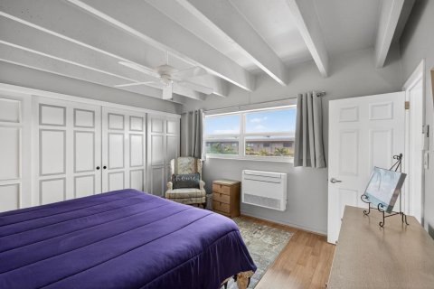 Condo in South Palm Beach, Florida, 1 bedroom № 2077500 - photo 4