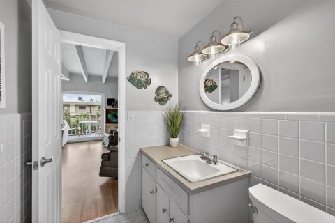 Condo in South Palm Beach, Florida, 1 bedroom № 2077500 - photo 10