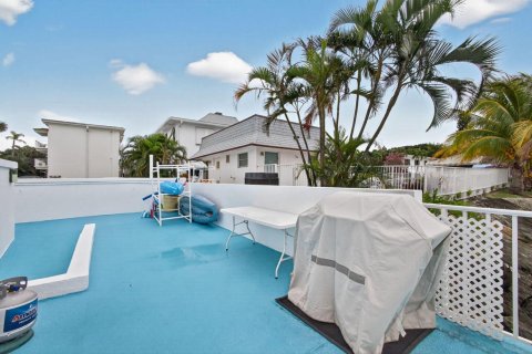 Condo in South Palm Beach, Florida, 1 bedroom № 2077500 - photo 22