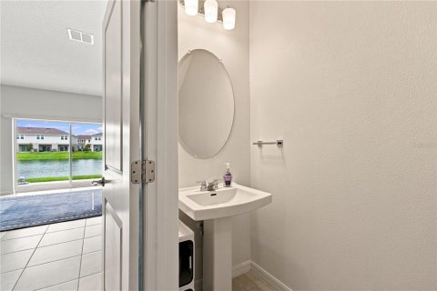 Townhouse in Kissimmee, Florida 3 bedrooms, 150.13 sq.m. № 2352337 - photo 16