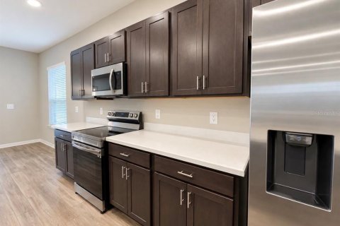 Villa ou maison à louer à Mulberry, Floride: 4 chambres, 181.81 m2 № 2405214 - photo 7
