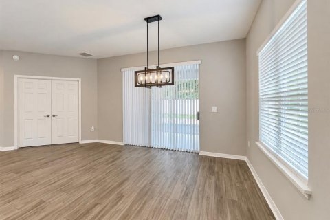 Villa ou maison à louer à Mulberry, Floride: 4 chambres, 181.81 m2 № 2405214 - photo 6