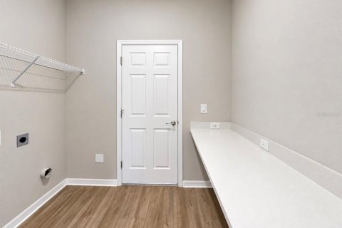 Villa ou maison à louer à Mulberry, Floride: 4 chambres, 181.81 m2 № 2405214 - photo 9