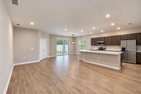 Villa ou maison à louer à Mulberry, Floride: 4 chambres, 181.81 m2 № 2405214 - photo 3