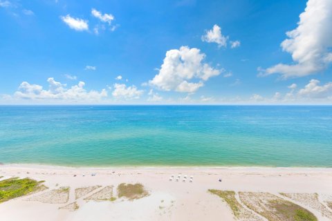 Condo in Pompano Beach, Florida, 3 bedrooms № 2175832 - photo 14