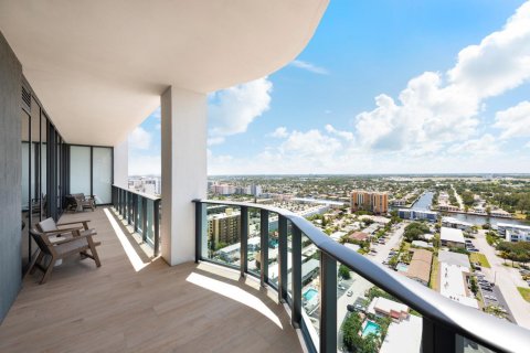 Condo in Pompano Beach, Florida, 3 bedrooms № 2175832 - photo 30