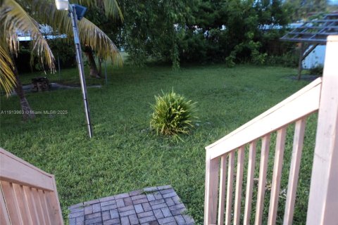 Villa ou maison à vendre à Hollywood, Floride: 3 chambres № 2015921 - photo 29