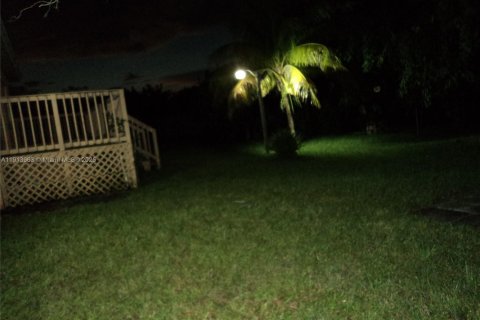 Villa ou maison à vendre à Hollywood, Floride: 3 chambres № 2015921 - photo 19