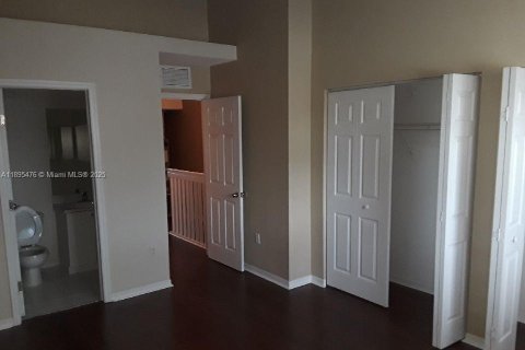 Townhouse in Homestead, Florida 2 bedrooms, 98.94 sq.m. № 1947660 - photo 10