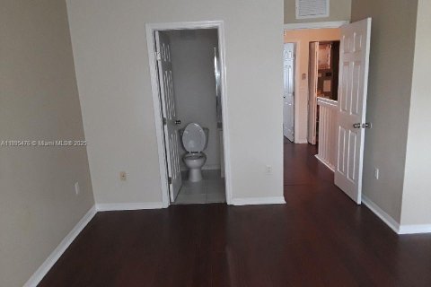 Townhouse in Homestead, Florida 2 bedrooms, 98.94 sq.m. № 1947660 - photo 6