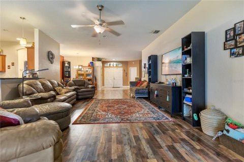 House in Lakeland, Florida 5 bedrooms, 265.33 sq.m. № 2196089 - photo 4