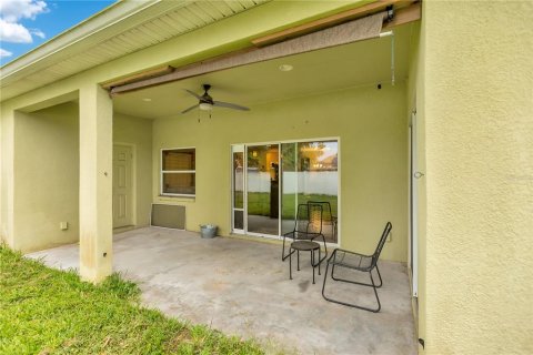 House in Lakeland, Florida 5 bedrooms, 265.33 sq.m. № 2196089 - photo 21